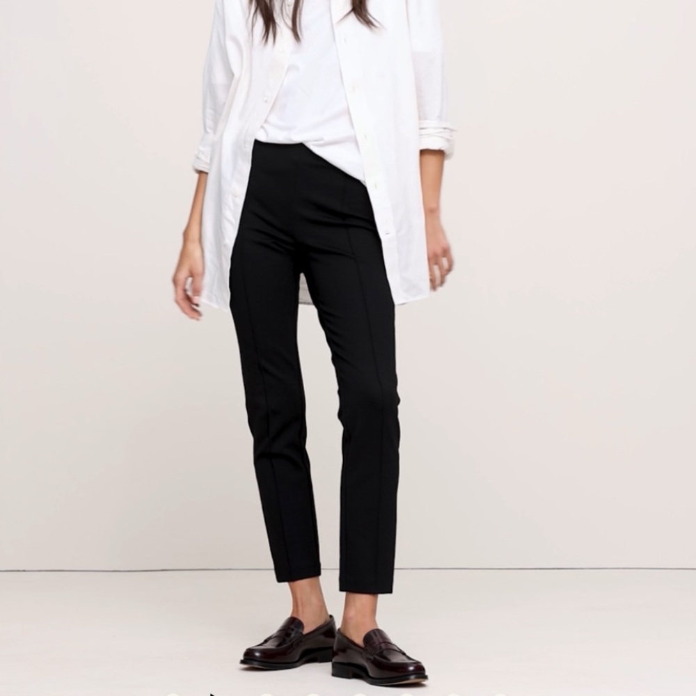 Banana Republic Women’s Elegant Black Dress Pants Size 2